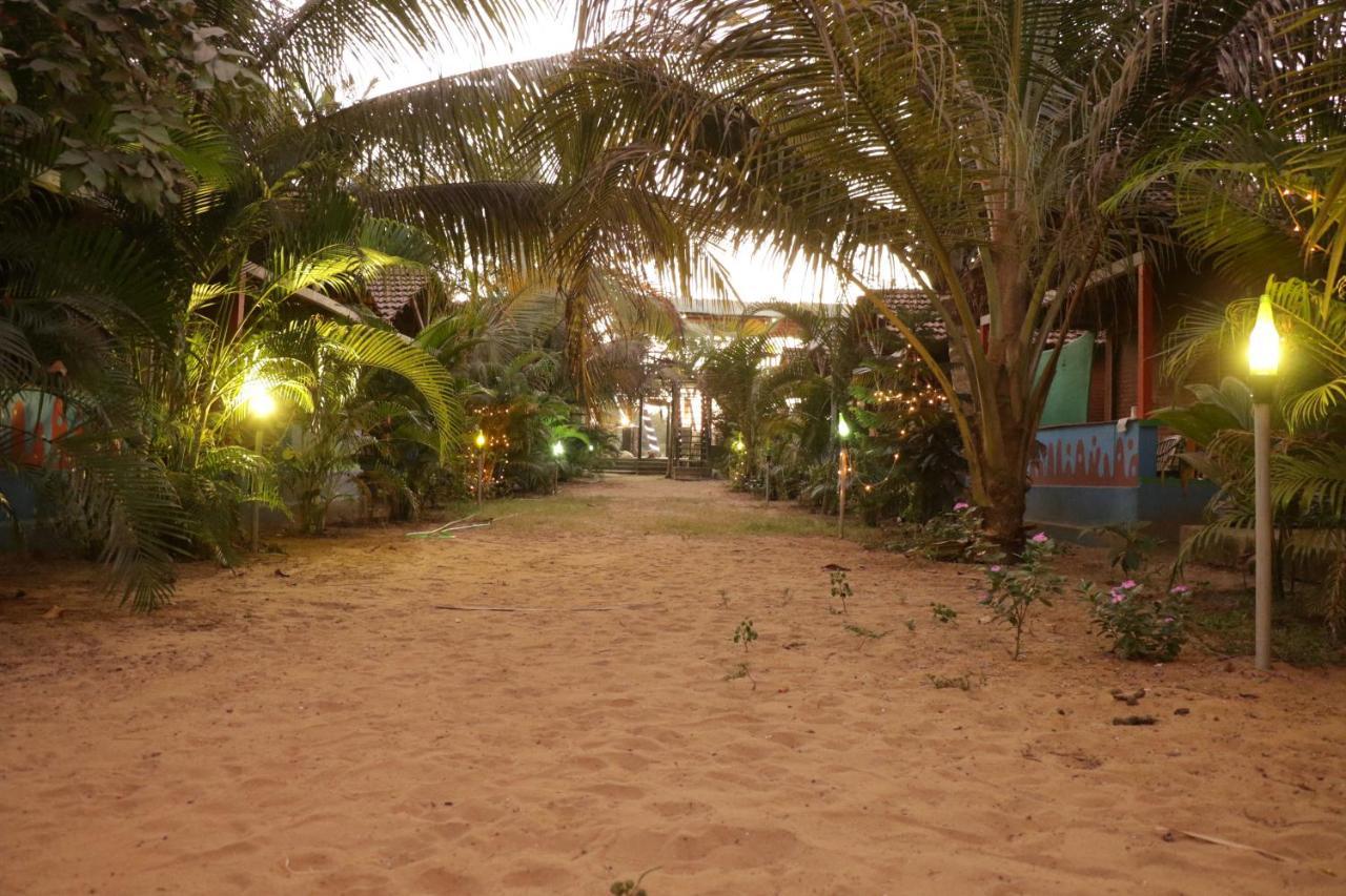 Secret Garden Arambol Hotel Екстериор снимка